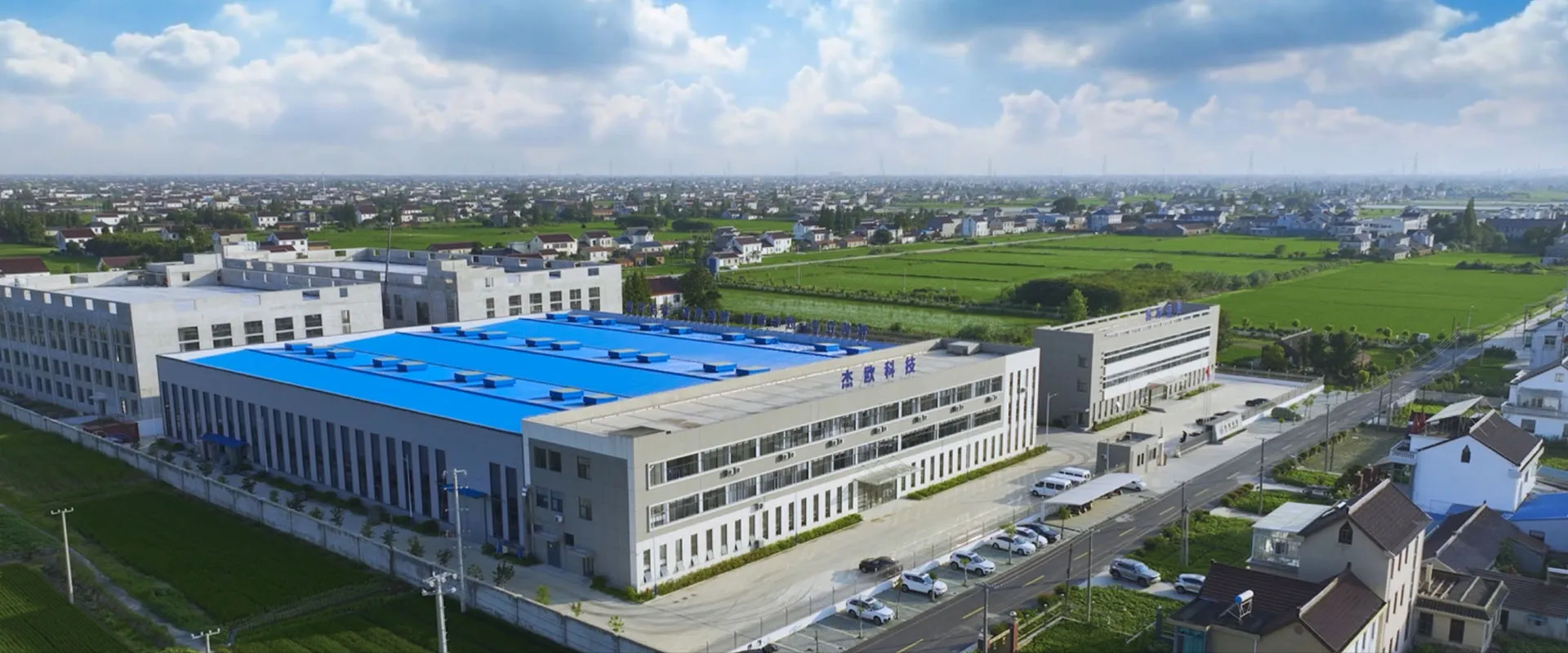 أن نكون الرائد العالمي لمعدات تجهيز الأغذية الذكية